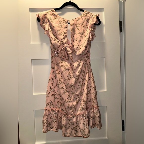 Pink Floral Dress Small, Embrace a sweet & feminine look - Picture 2 of 2